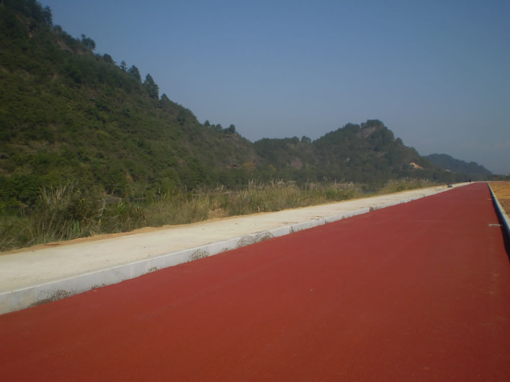 Wuyi Mountain Green Road in Fujian